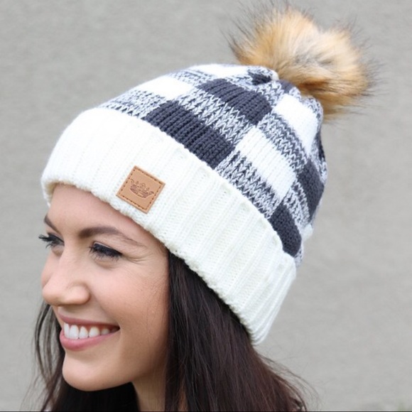 Infinity Raine Accessories - ✨LAST ONE✨Gray plaid Pom Fleece Lined Beanie
